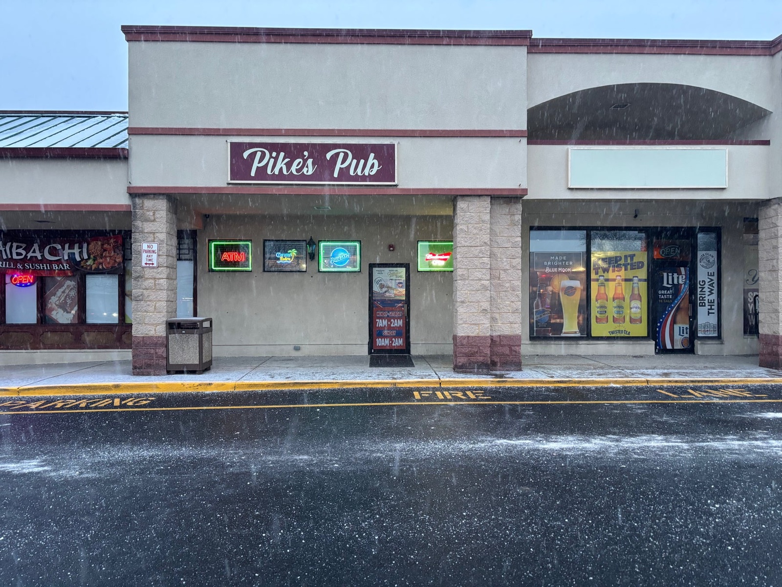 Pike's Pub storefront at 455 2nd Street Pike, Southampton PA